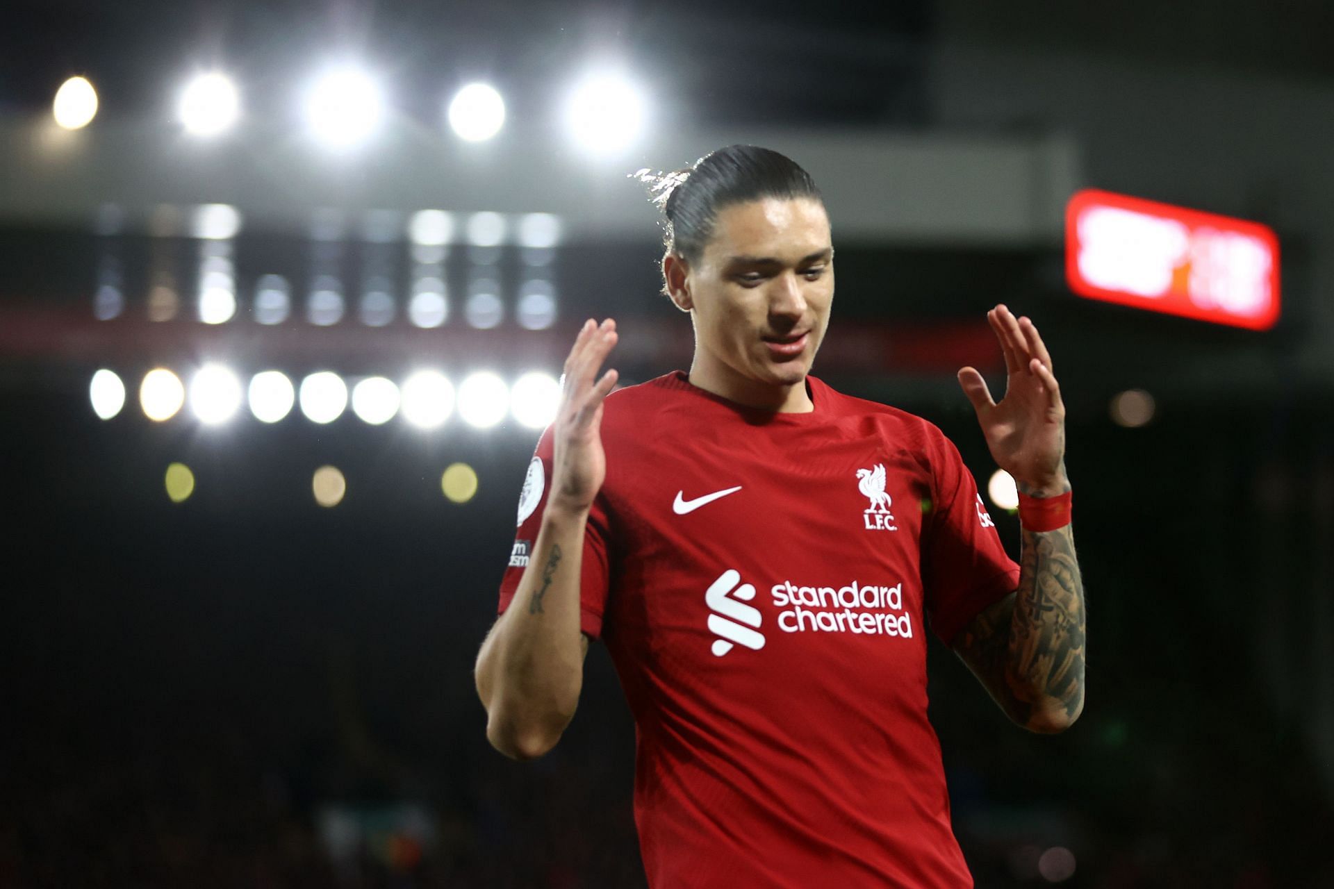 Nunez explained how Klopp's sets his side up to play